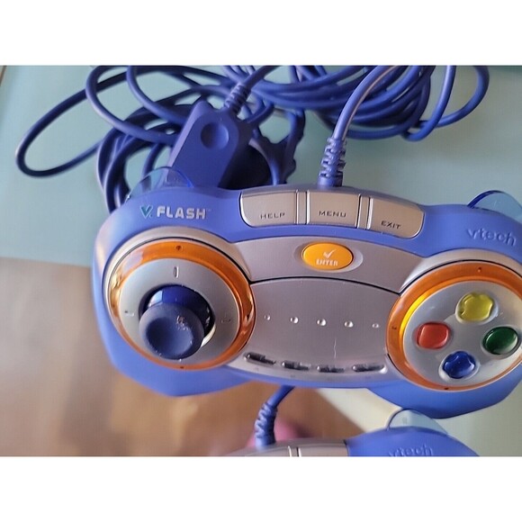 VTech V.Flash Home Edutainment System Console And 2 Controller Cables - Picture 5 of 5